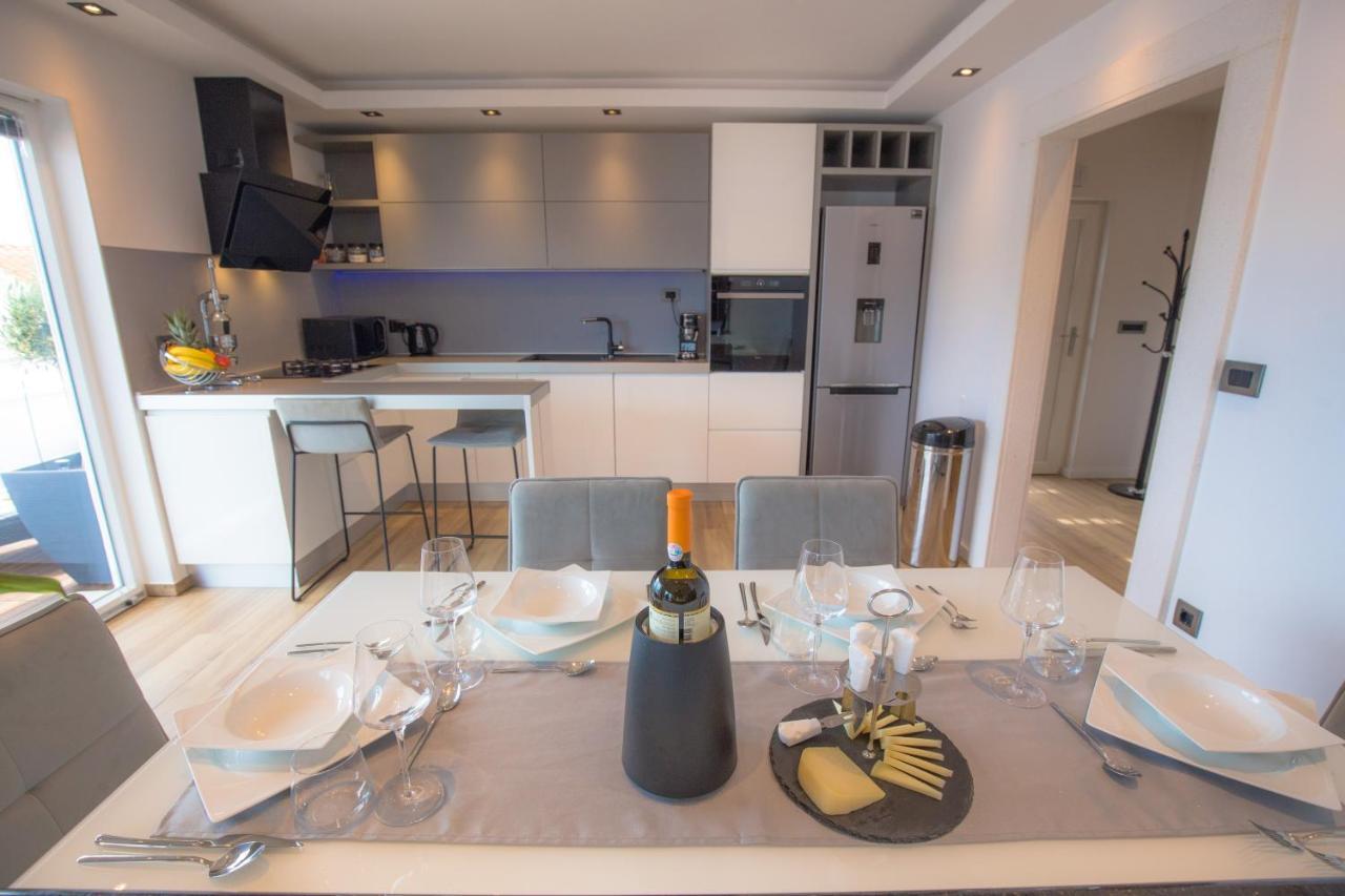 פרימוסטן Apartment Gallery מראה חיצוני תמונה